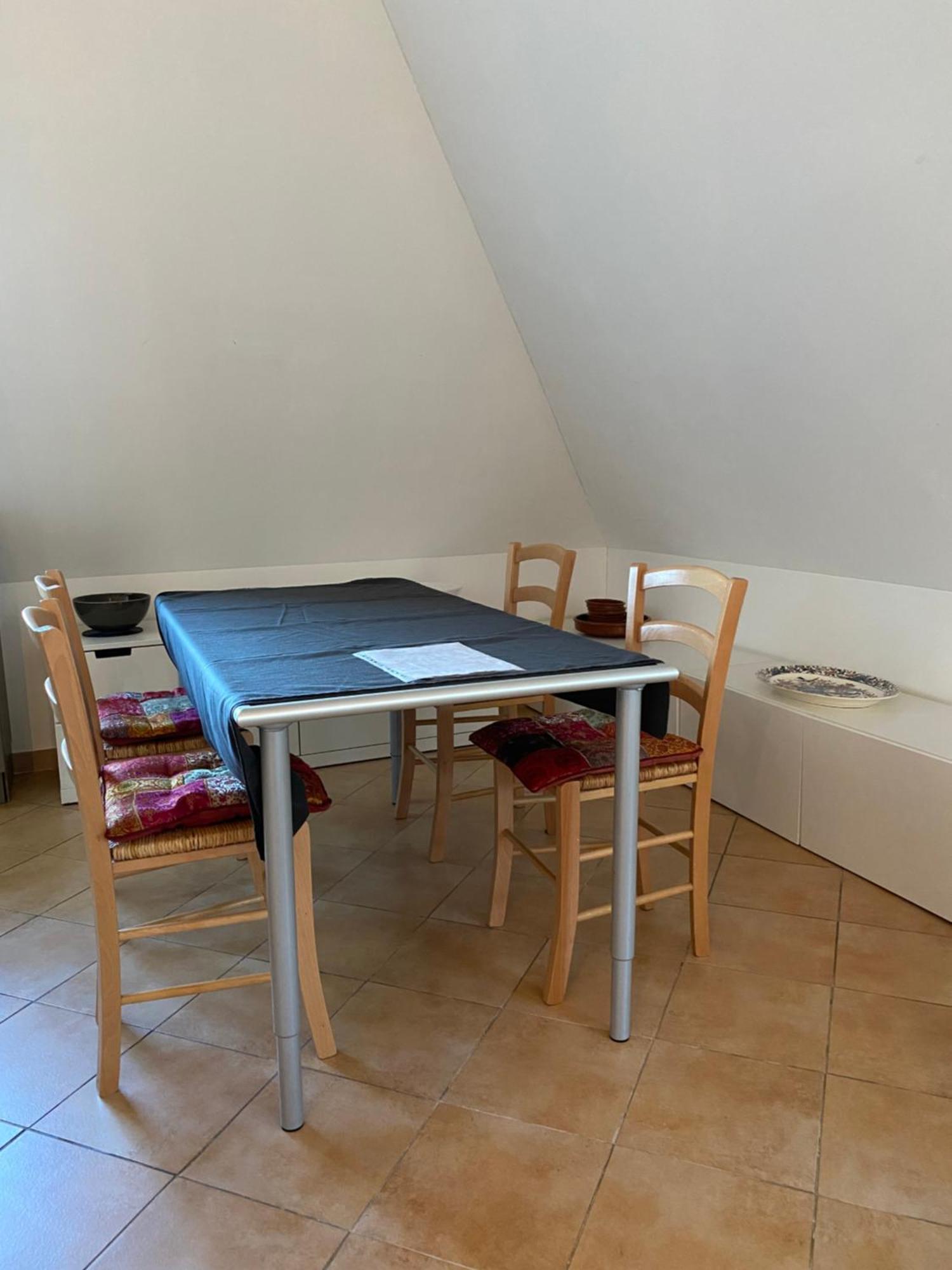 Helle Und Ruhige Dachgeschosswohnung Monachium Zewnętrze zdjęcie